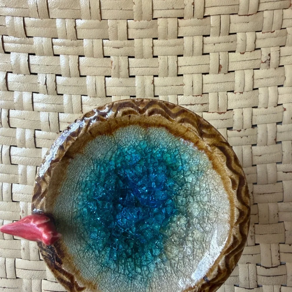 Handcrafted Pottery Ceramic Bird Bath with Red Bird Accent - Picture 6 of 7